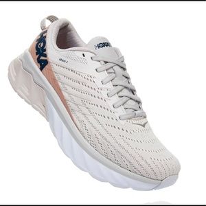 Arahi 4 running shoes | HOKA ONE